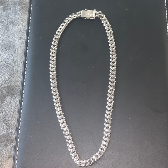 18inch Diamond chain and bracelet - Picture 3 of 4